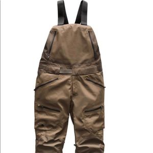 Women’s S non-insulated bibs.